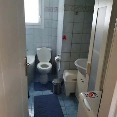 Christos House-- Comfortable With Great View And Private Parking ! Apartament