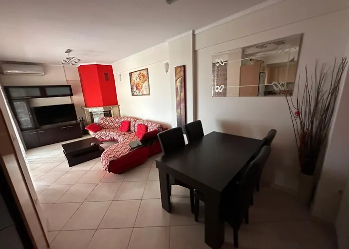 Christos House-- Comfortable With Great View And Private Parking ! 아파트