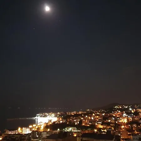 דירה Christos House-- Comfortable With Great View And Private Parking !