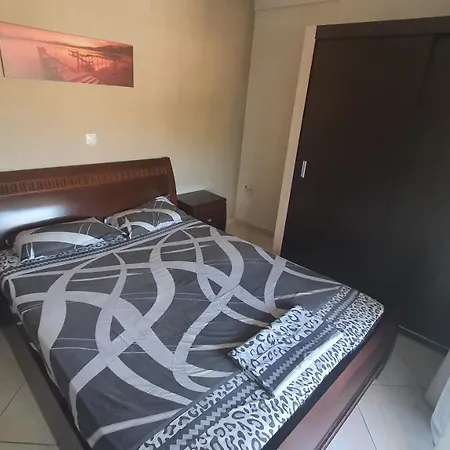 Christos House-- Comfortable With Great View And Private Parking ! Apartamento