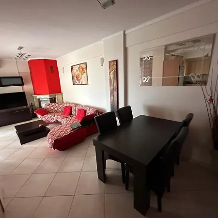 Christos House-- Comfortable With Great View And Private Parking ! Apartment